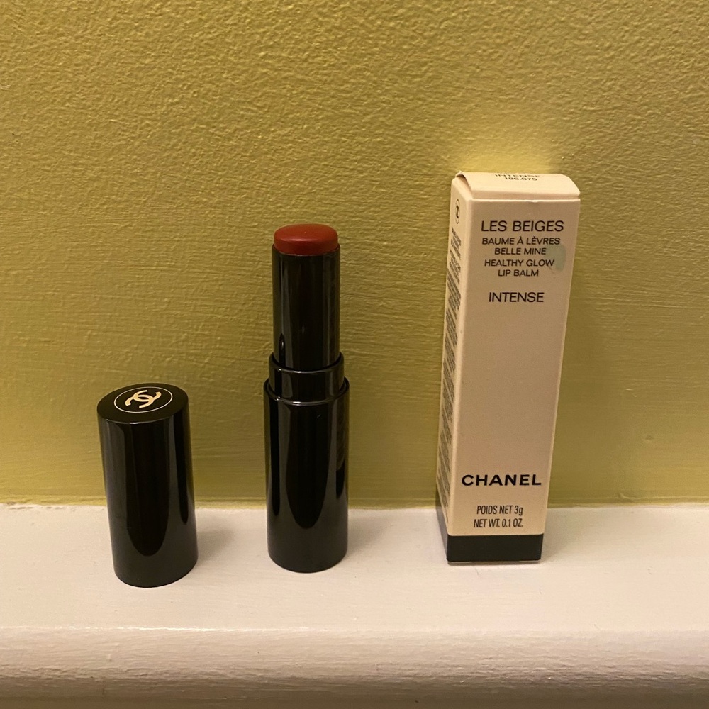 Chanel Les Beiges Lip Balm in shade Intense